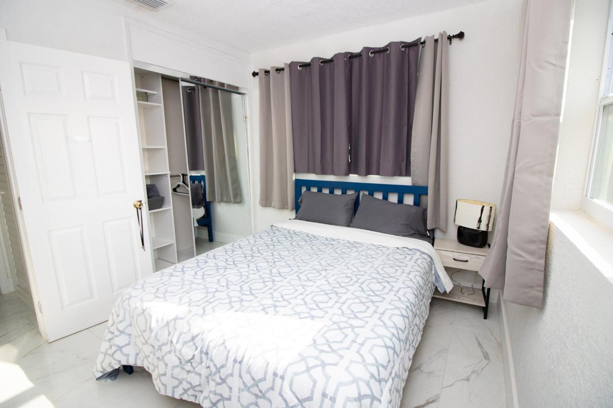 Shared Home - Close To The Beach Riviera Beach Eksteriør bilde