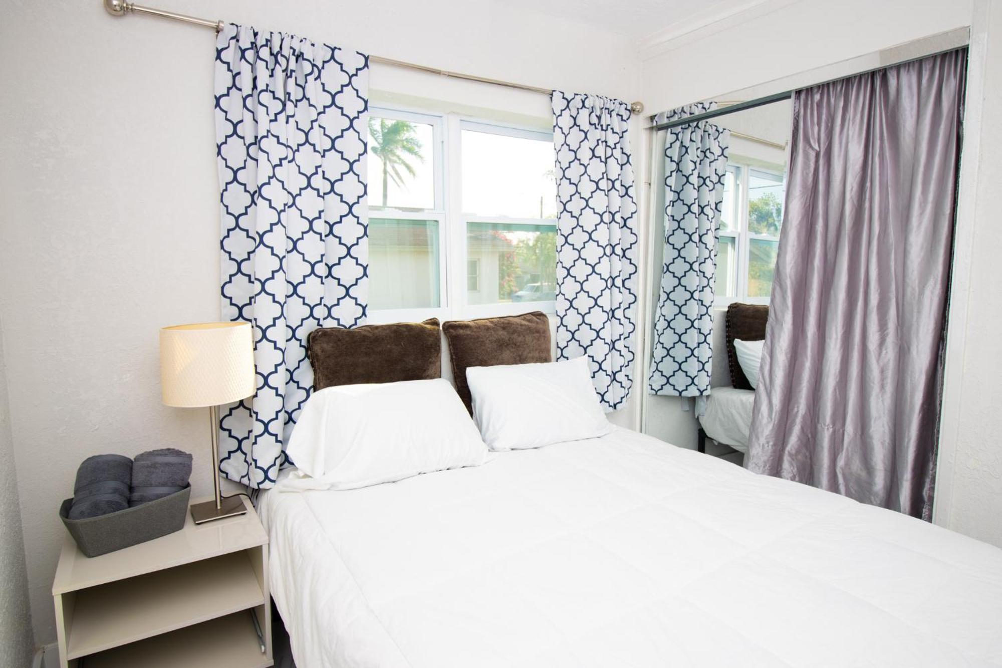 Shared Home - Close To The Beach Riviera Beach Eksteriør bilde